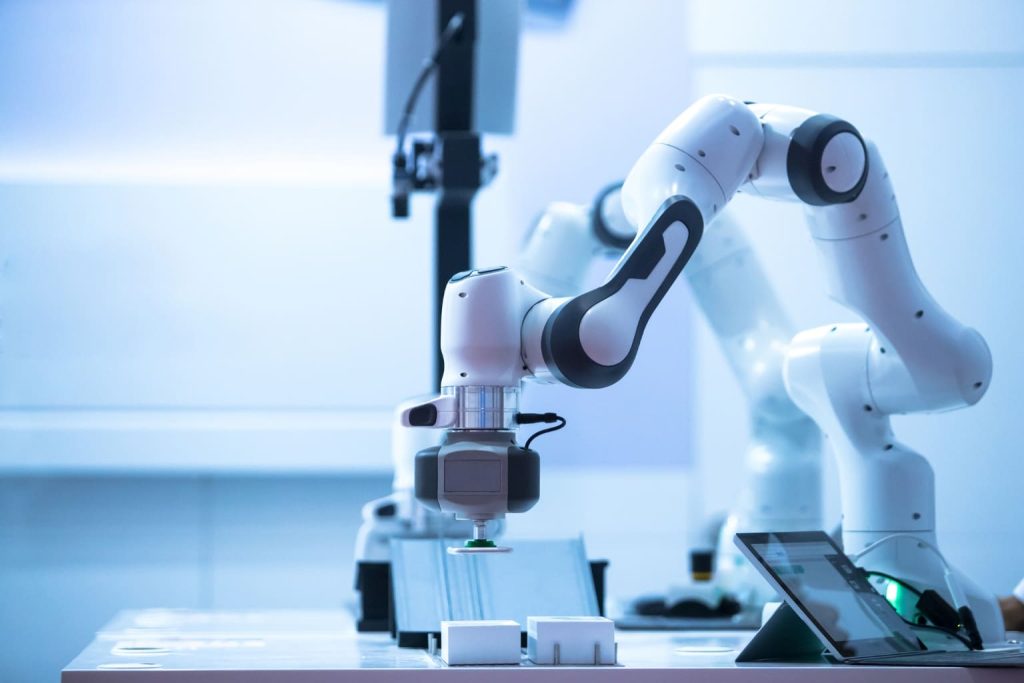Robot texnikası üzrə mühəndis